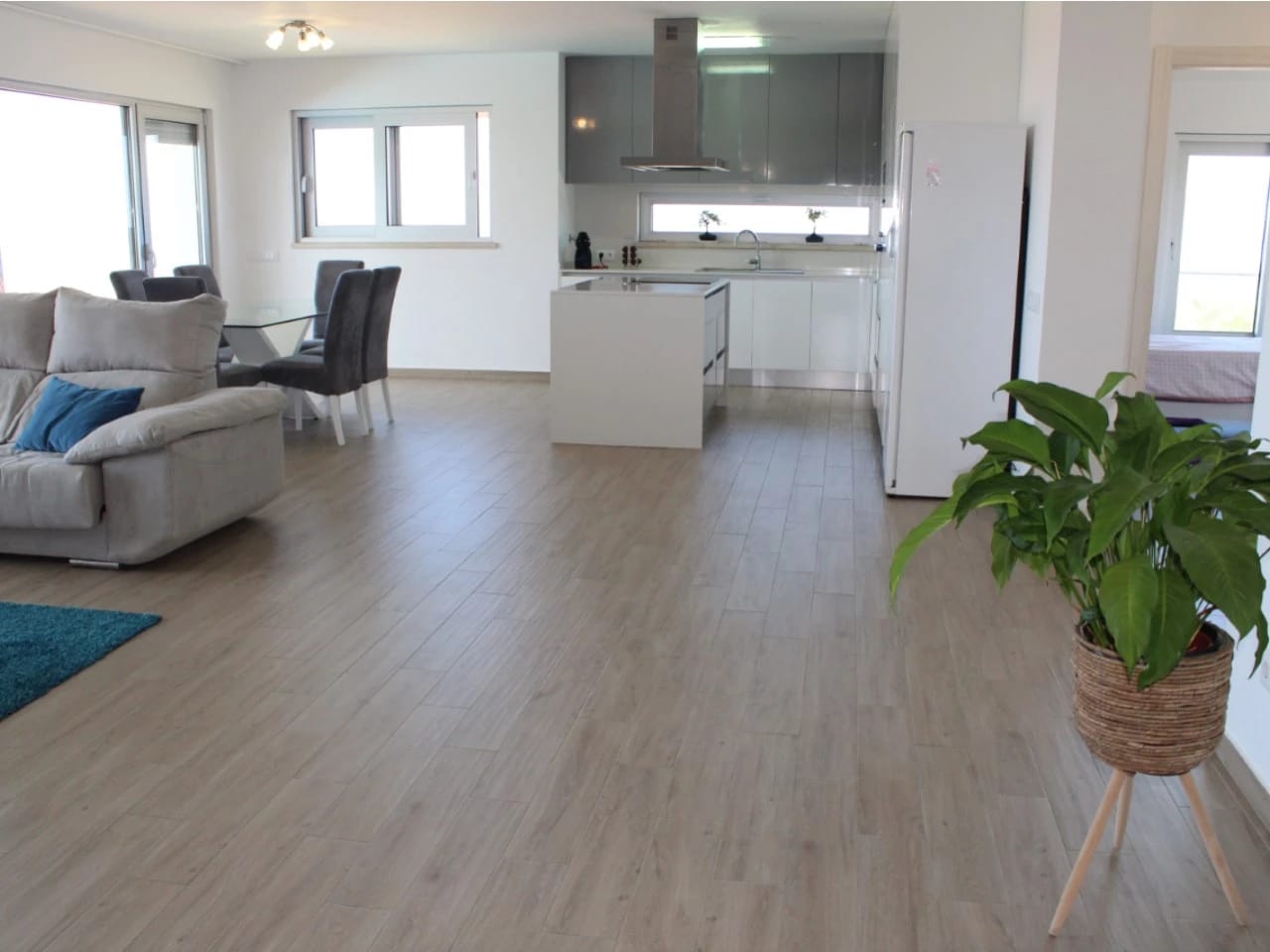 T3 kitchen dining